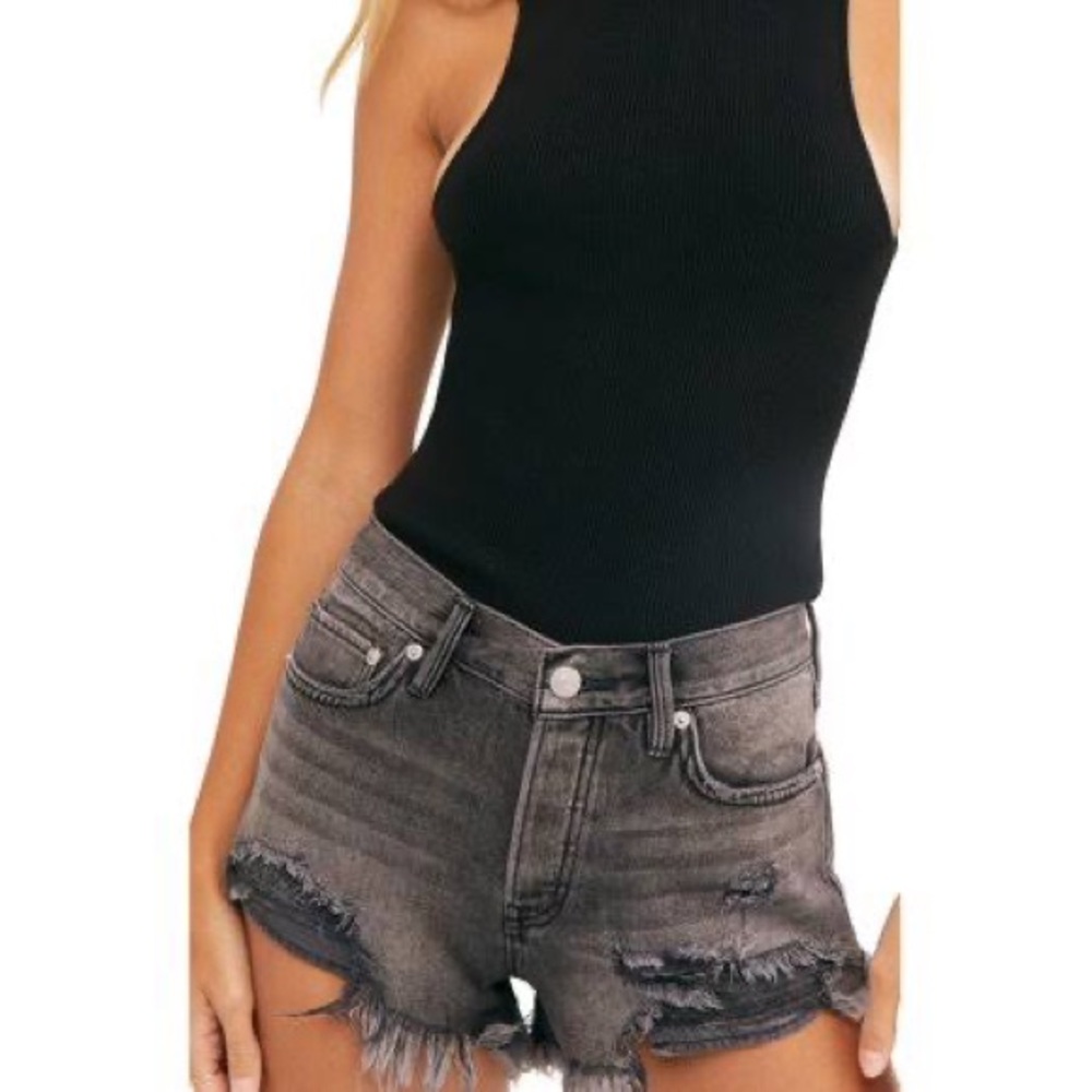 We the Free Denim Distressed Loving Good
Vibrations Black Shorts Size 26 & 31
